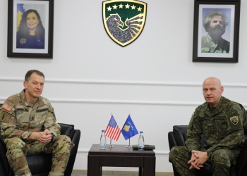 Jashari takohet me Abernethy, flasin për bashkëpunimin ndërmjet FSK-së dhe EUCOM-it