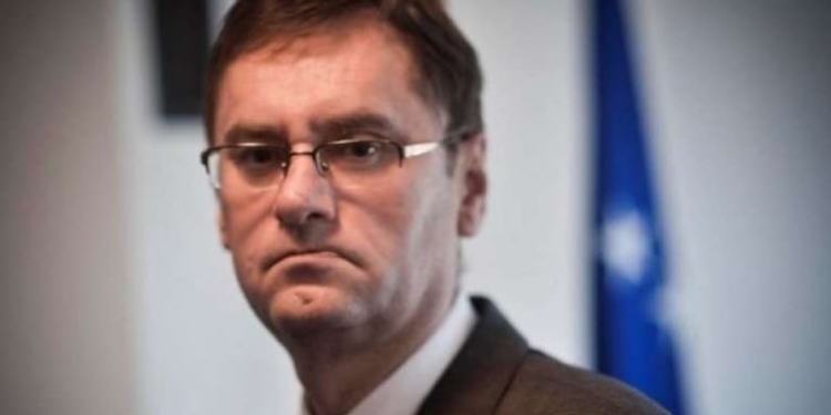 Çka ndodhi kështu?