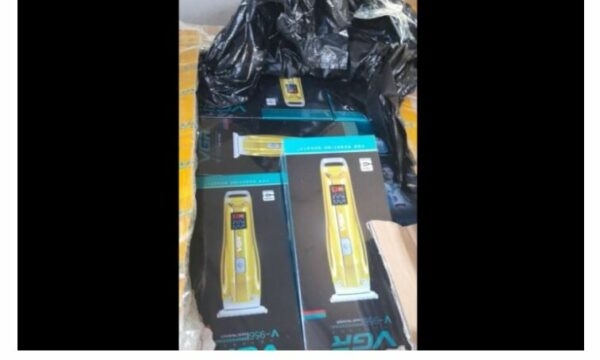 Dogana dhe policia zbulojnë kontrabandë me makina të rrojës dhe qethjes në Ferizaj