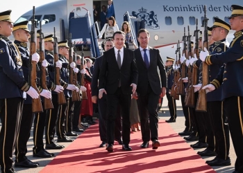 Rutte vjen nesër në Kosovë, në 14:50 pritet nga Kurti