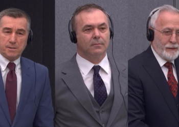 Kadri Veseli, Rexhep Selimi dhe Jakup Krasniqi e ngushëllojnë familjen Thaçi për humbjen e kryefamiljarit