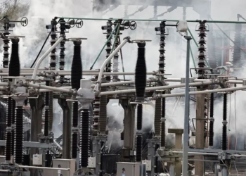 Aeroporti Heathrow në Britani u mbyll pas zjarrit, ja krejt çka duhet të dini