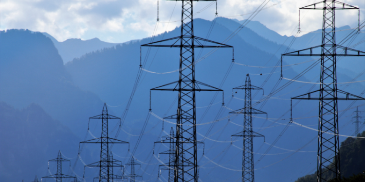 Kompanitë e mëdha nga 1 qershori zgjedhin vet furnizuesin me energji elektrike