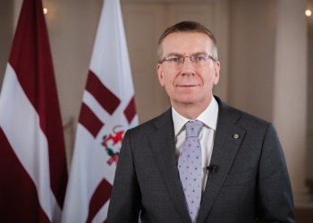 Presidenti i Letonisë viziton Kosovën, takohet me Osmanin