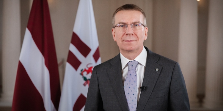 Presidenti i Letonisë viziton Kosovën, takohet me Osmanin