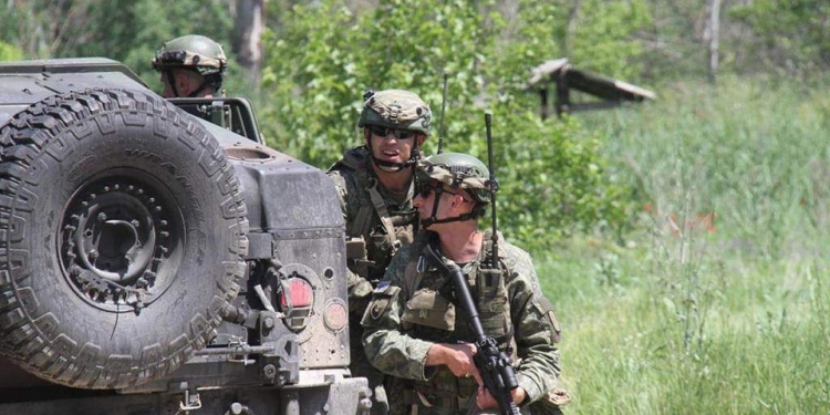 Qytetari gjen dy granata në një qese të zezë, FSK-ja e KFOR-i në terren