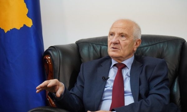 Sejdiu e ngushëllon Thaçin: Sikur për shumë prindër shqiptarë në Kosovë, jeta nuk u tregua e butë me Haxhi Thaçin