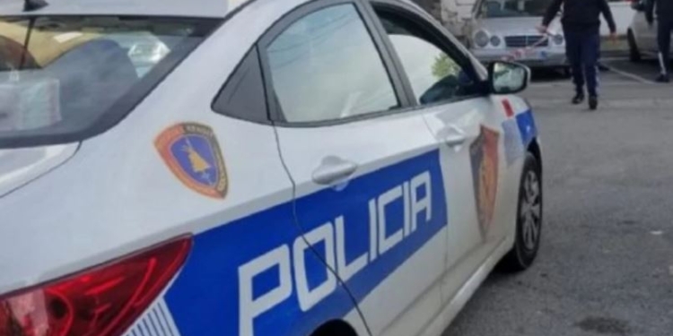 Arrestohet 29-vjeçari në Pogradec, goditi për vdekje me veturë një person dhe u largua