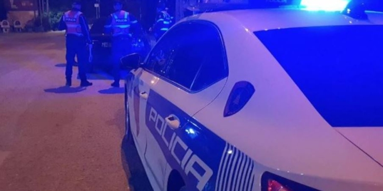 Ngjarje e rëndë në Kamëz: Humb jetën një fëmijë 2-vjeçar pasi u godit nga vetura