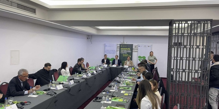 Ambasadori Orav: Media ka rol të rëndësishëm në ndikimin te politikat që prekin mjedisin tonë