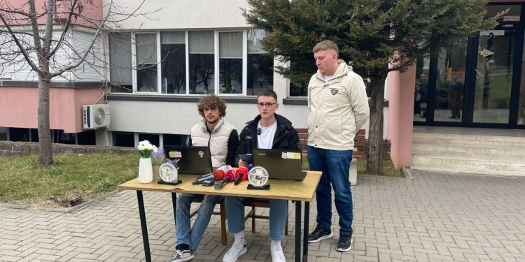 Aksion protestues i studentëve, kërkojnë hapësira për aktivitete kulturore dhe artistike