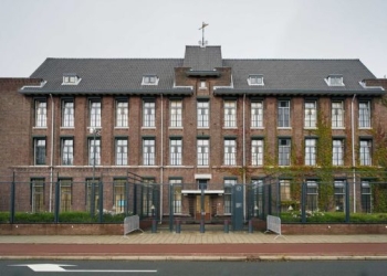 Gjykata Speciale deri më tani ua lejoi vetëm 13 vizita të akuzuarve