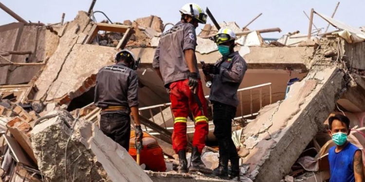 Tërmeti në Mianmar: Nxirren edhe katër të mbijetuar