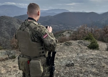 Ushtarët letonezë patrullojnë në veri “për të garantuar lirinë e lëvizjes dhe sigurinë e përgjithshme”