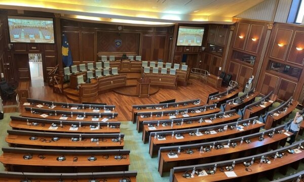 Si do të ndahen ulëset në Kuvend me këtë trend të votave nga diaspora?