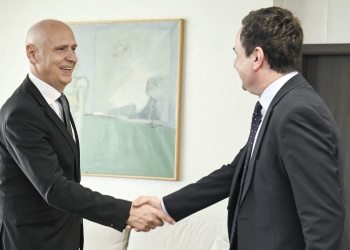 Kapetanoviq viziton Prishtinën, takohet me Kurtin