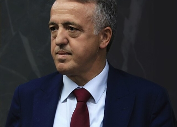 Hamiti: Me Kurtin kryeministër e Gërvallën shefe të diplomacisë nuk na ndihmojnë dot as firmat lobuese në SHBA