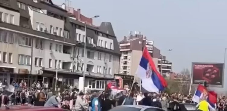 Mbushen sheshet e Beogradit, MPB-ja serbe thotë se janë 107 mijë protestues