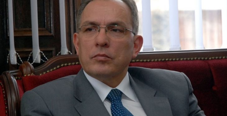 “Hamza s’e kishte krahërorin, Ademi ishte pa mjekër, veç një plagë në fyt, e kishte ruajtur një plumb për vetën”, Ish-anëtari i Shtabit të UÇK-së tregon se çka pa në Prekaz