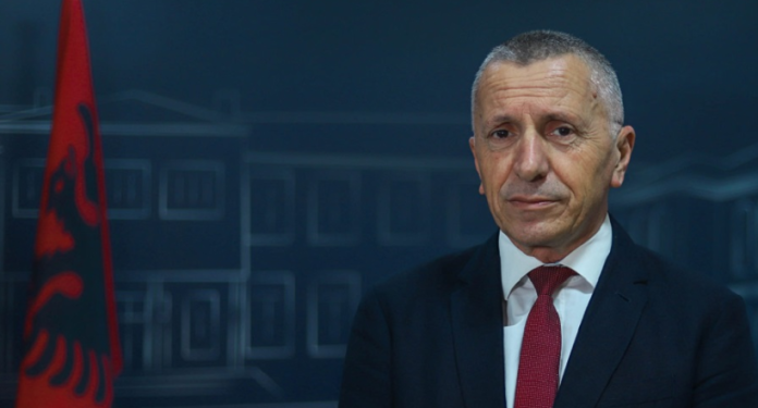 Kamberi letër Vuçiqit: Shqiptarët nuk marrin pjesë në konsultat për themelimin e qeverisë së re