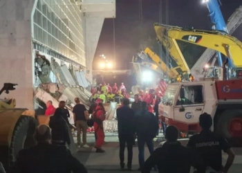 Shënohet viktima e 16-të nga shembja e tendës së stacionit të trenave në Novi Sad