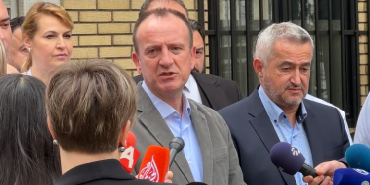 E konfirmon Taravari: S’ka shqiptarë të lënduar në Koçan