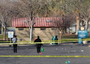 Vriten me armë zjarri tre të rinj në New Mexico, 14 të tjerë mbesin të plagosur