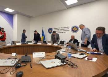 Përplasje në mbledhjen e KQZ-së për vendimin për votat e pavlefshme të diasporës