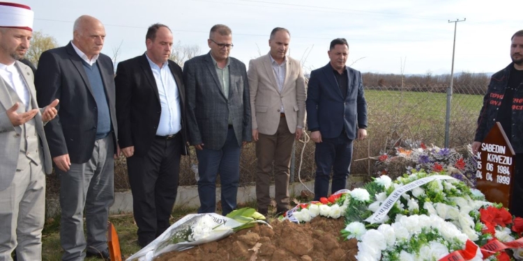 Varroset i zhdukuri i masakrës së Kralanit, Sabedin Kryeziu