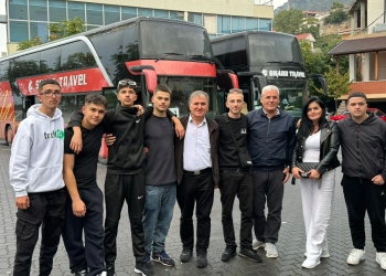 Rrëfimi i drejtorit që ruajti xhepin e nxënëseve, i dërgoj nxënësit në ekskuzion në FAFA vetëm për 119 € përmes “Sharr Travel”