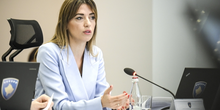 Haxhiu flet për të arriturat në Ministrinë e Drejtësisë