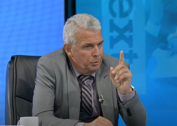 Ish-kryetari i Gjykatës së Apelit me armë në brez shkon në studio, kërcënon hulumtuesin e IKD-së