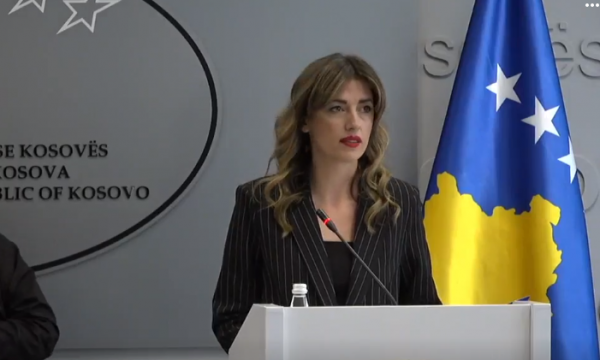 Haxhiu thotë se kanë dorëzuar qindra dosje në prokurori, komentuesit e sfidojnë: Publikoni, duam t`i shohim