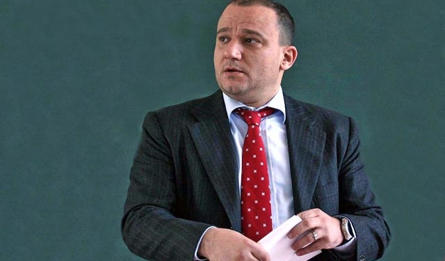 Ndërron jetë në moshën 53-vjeçare ish-deputeti shqiptar, Andis Harasani