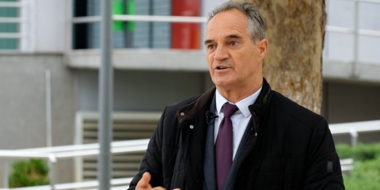 Hasani: Opozita e bashkuar mund të krijojë qeverinë, Kurti s’i ka numrat