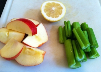 Një recetë ditore për “të qetësuar” stomakun e fryrë