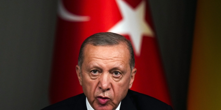 Erdogan kërkon rikthimin e negociatave për anëtarësimin e Turqisë në BE