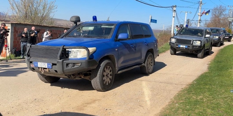 Thaçi përfundon vizitën në shtëpinë e tij në Burojë