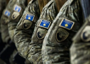 “Xhaxh, U KRY” i riu që sot u bë ushtarë përmbush ëndrrën familjare