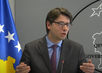 Vonesat e pagesave shtesë për policët dhe ushtarët, Ministria e Financave lë në faj organizatat buxhetore