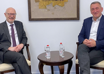 Ambasadori francez takon Rashiqin, flasin për nevojën që të krijohet një qeveri stabile sa më shpejtë