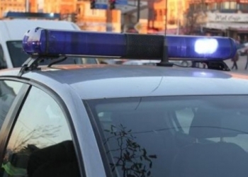 Gjendet i vdekur një burrë në shtëpinë e tij në Pejë, afër viktimës ishte edhe një armë zjarri