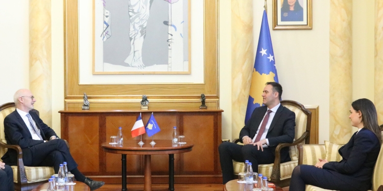 Konjufca takon ambasadorin francez, Olivier Guérot