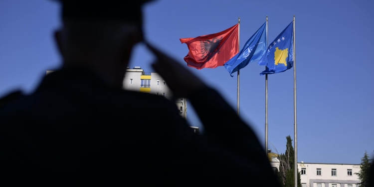 Revista kroate demanton Vuçiqin: Marrëveshja KS-AL-HR u koordinua me ShBA-në dhe NATO-n