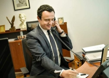 Kryeministria me deklaratë pasi Kurti ra në kurth të komedianëve rusë: Ndodhi më 11 shkurt, s’mundëm t’i kryejmë verifikimet e plota