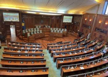 101 deputetë kërkojnë pagën kalimtare pas përfundimit të mandatit të Kuvendit