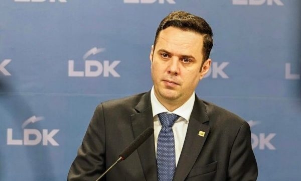 Abdixhiku pas takimit pesë orësh: S’duam, nuk kemi dhe s’punojmë për bashkëpunim me VV-në