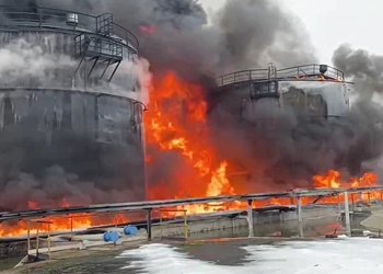 Ukraina sulmon një nga rafineritë kryesore të naftës në Rusi