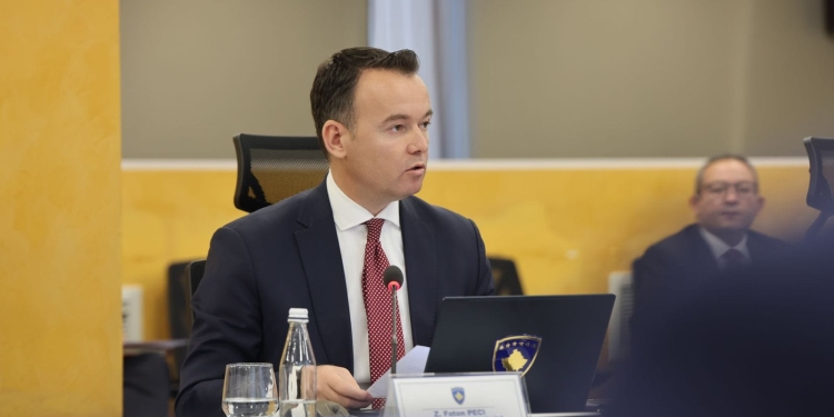 Peci: Është duke u zhvilluar një luftë hibride kundër Qeverisë, jam në top listën e sulmeve