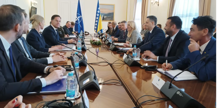 Sekretari i Përgjithshëm i NATO-s mbërrin në Sarajevë